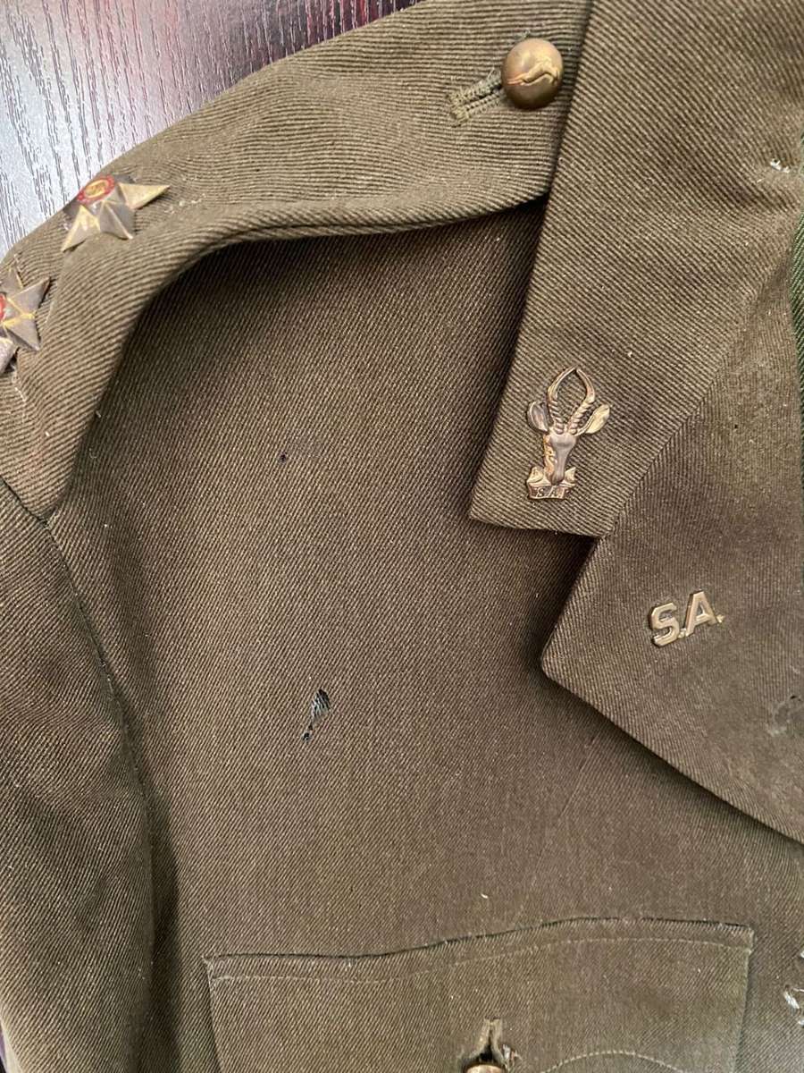 EARLY 1950`S PERIOD-INFANTRY UNIFORM JACKET SIZE LARGE-MEASURES 55CM ARMPIT TO ARMPIT-THERE IS A LOT