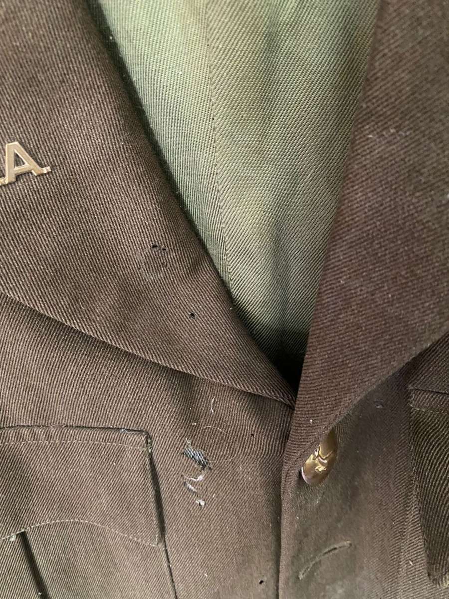 EARLY 1950`S PERIOD-INFANTRY UNIFORM JACKET SIZE LARGE-MEASURES 55CM ARMPIT TO ARMPIT-THERE IS A LOT