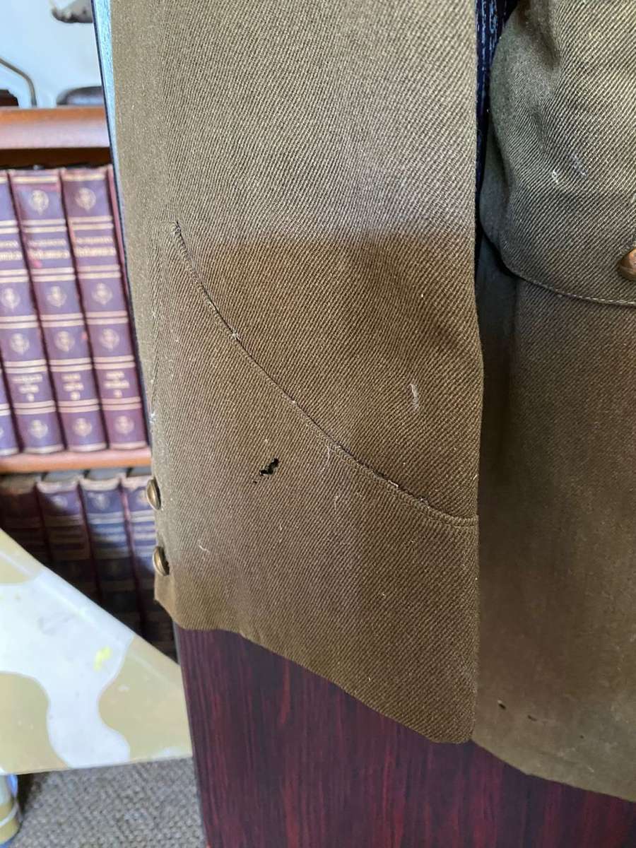 EARLY 1950`S PERIOD-INFANTRY UNIFORM JACKET SIZE LARGE-MEASURES 55CM ARMPIT TO ARMPIT-THERE IS A LOT