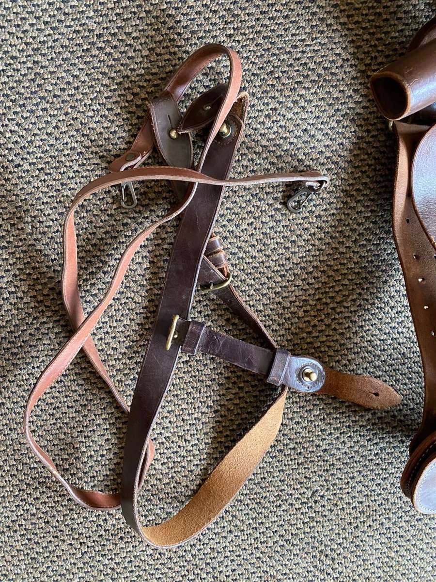 SELECTION OF OLD SAP LEATHER BELTING