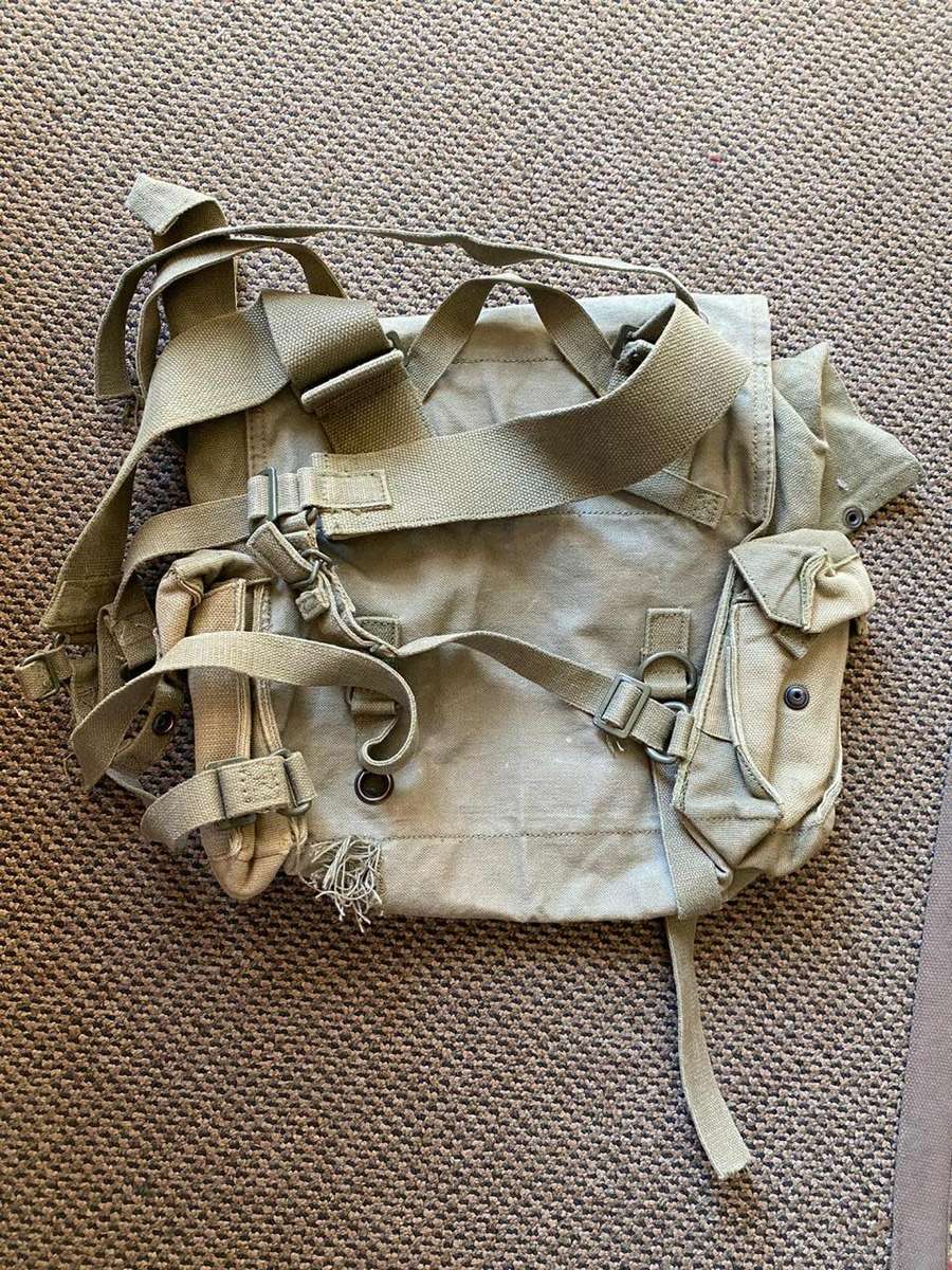 SADF BORDER WAR PERIOD-PATTERN 73 BACK PACK -SOME DAMAGE-PLEASE LOOK AT PICS
