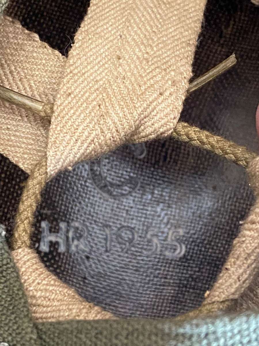 FRENCH ALGERIAN PARA HELMET-DATED 1955-GUARANTEED ORIGINAL-SIZE 56-GOOD CONDITION