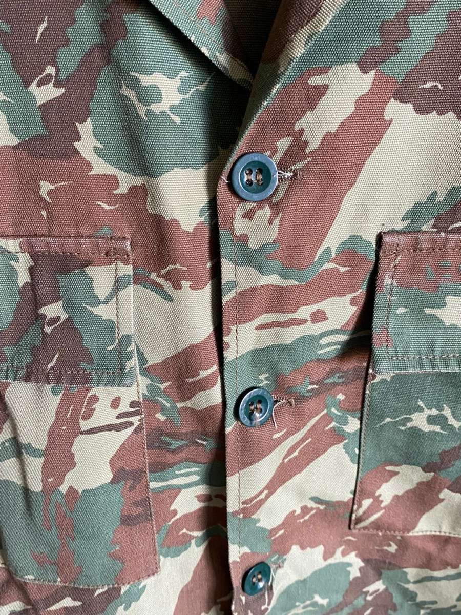 32 BATTALION,SUMMER PATTERN,LONG SLEEVE SHIRT-SIZE MEDIUM-MEASURES 57 CM ARMPIT TO ARMPIT-IN ALMOST