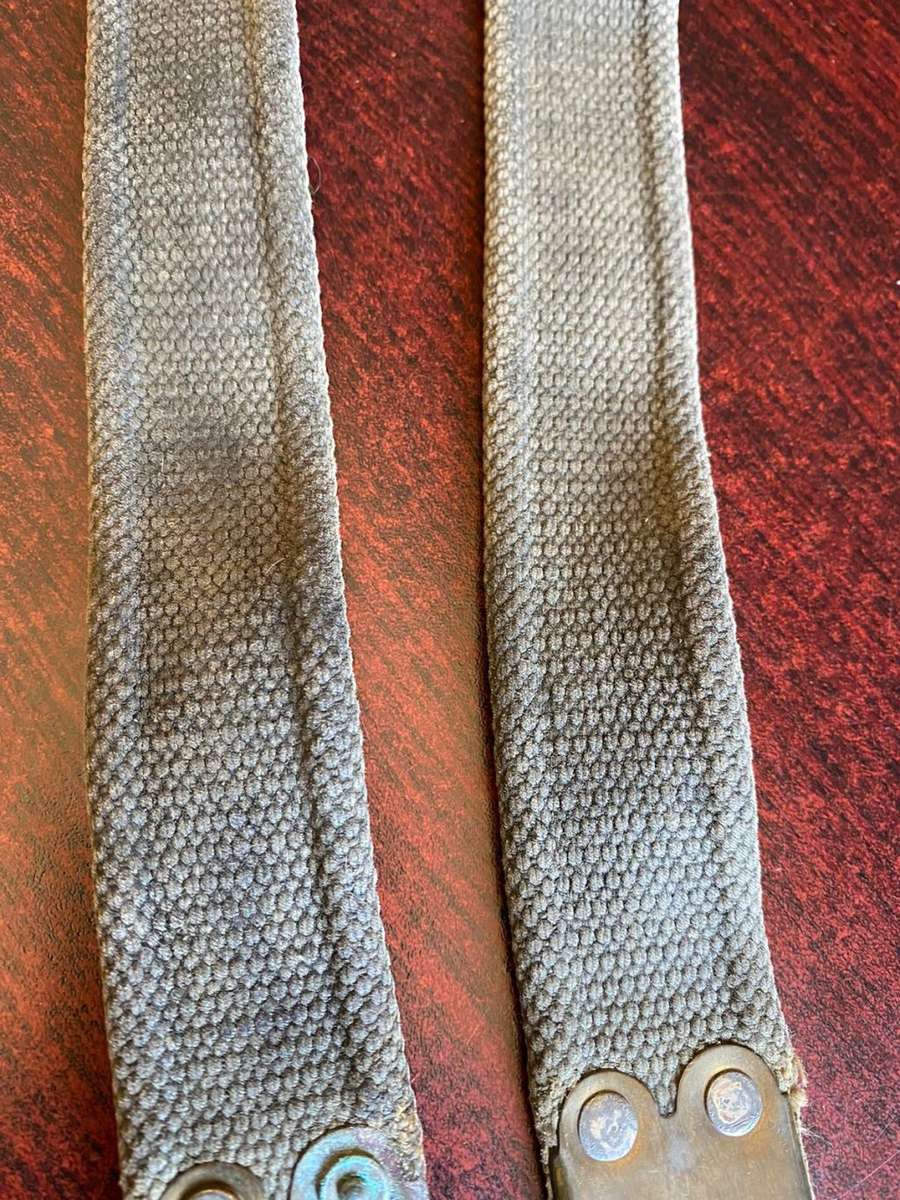 OLIVE GREEN, RHODESIAN FN RIFLE SLING-BRASS ENDS