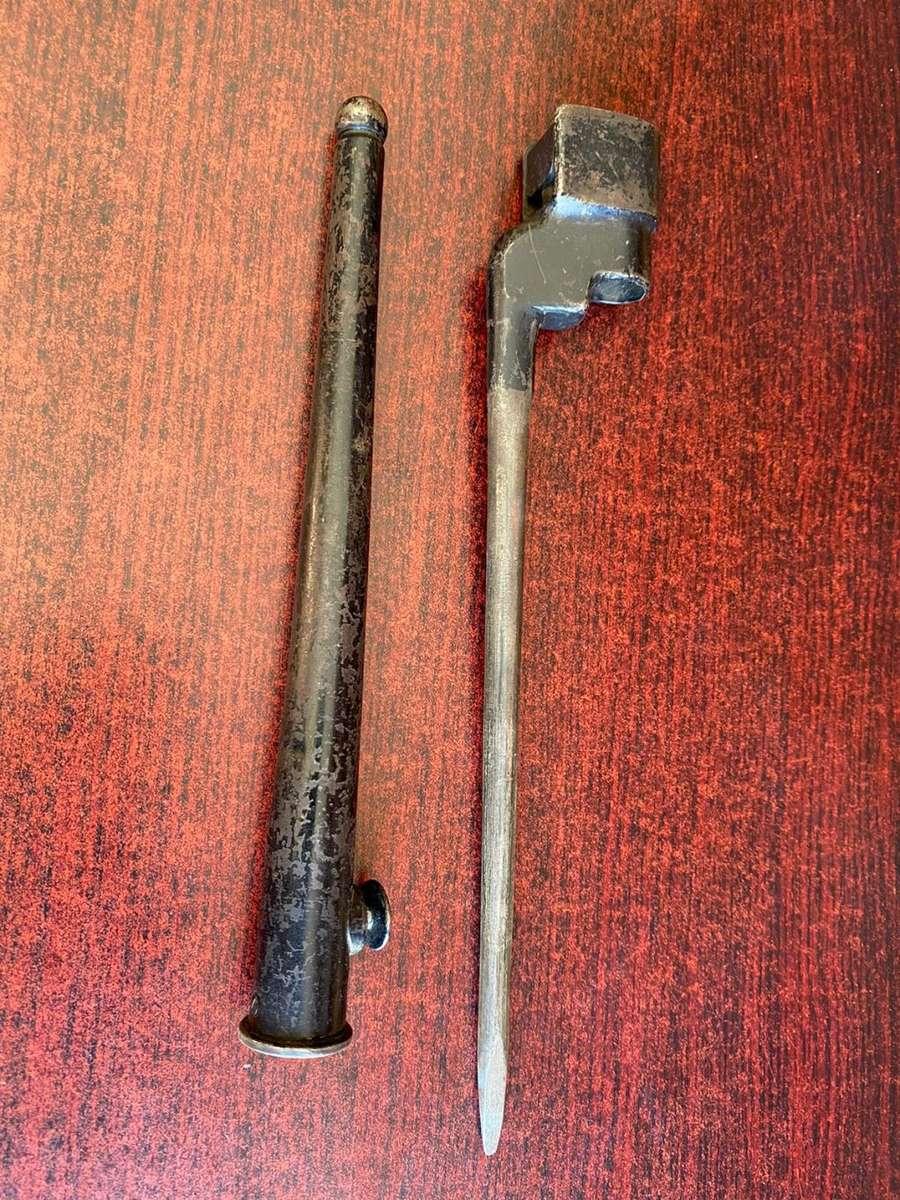 NO 4 MK11 SPIKE BAYONET WITH SCABBARD