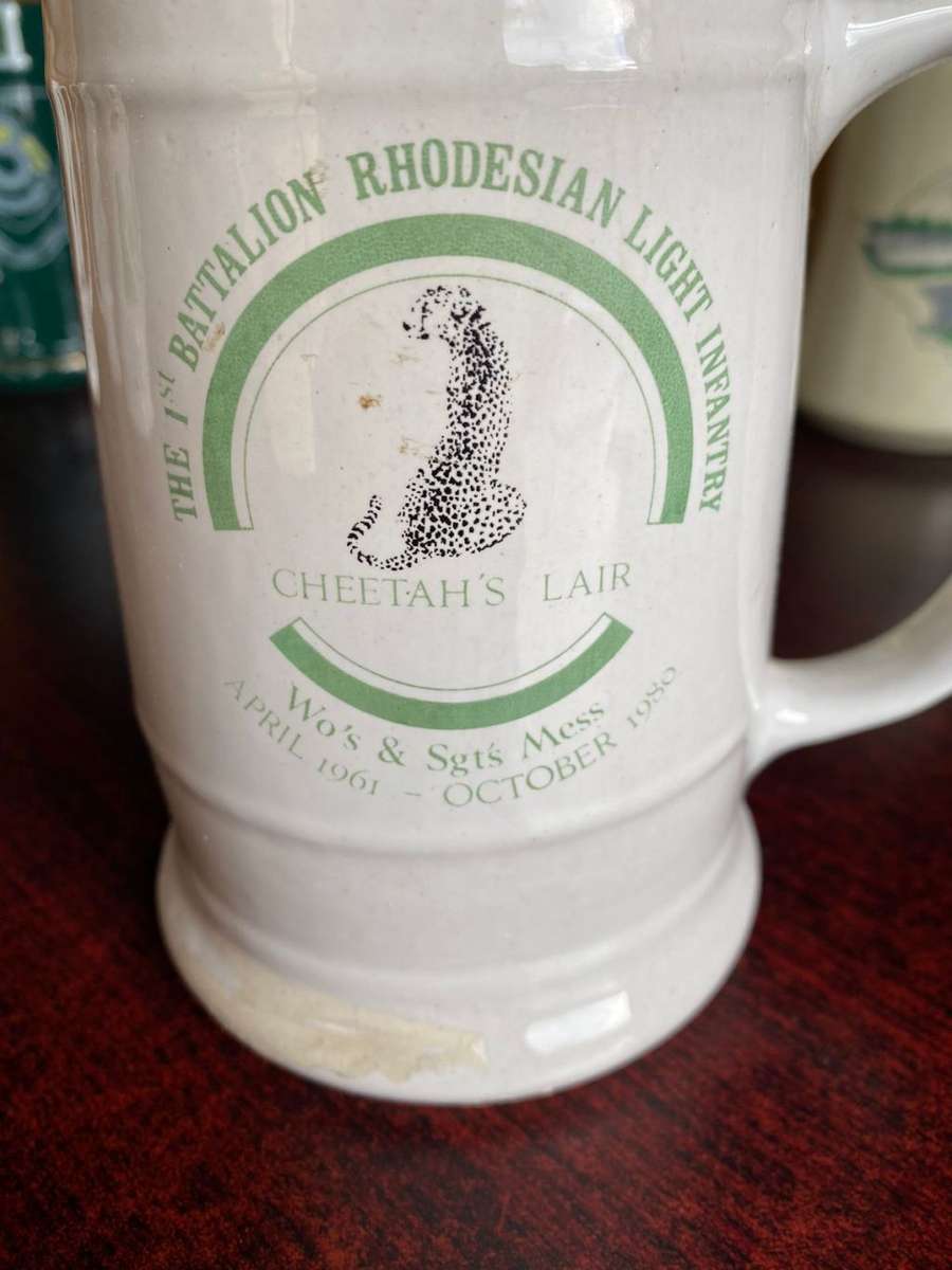 THE 1ST BATTALION RHODESIAN LIGHT INFANTRY WO`S & SGT`S MESS-APRILL 1961- OCT 1980 MUG-NORBEL POTTER