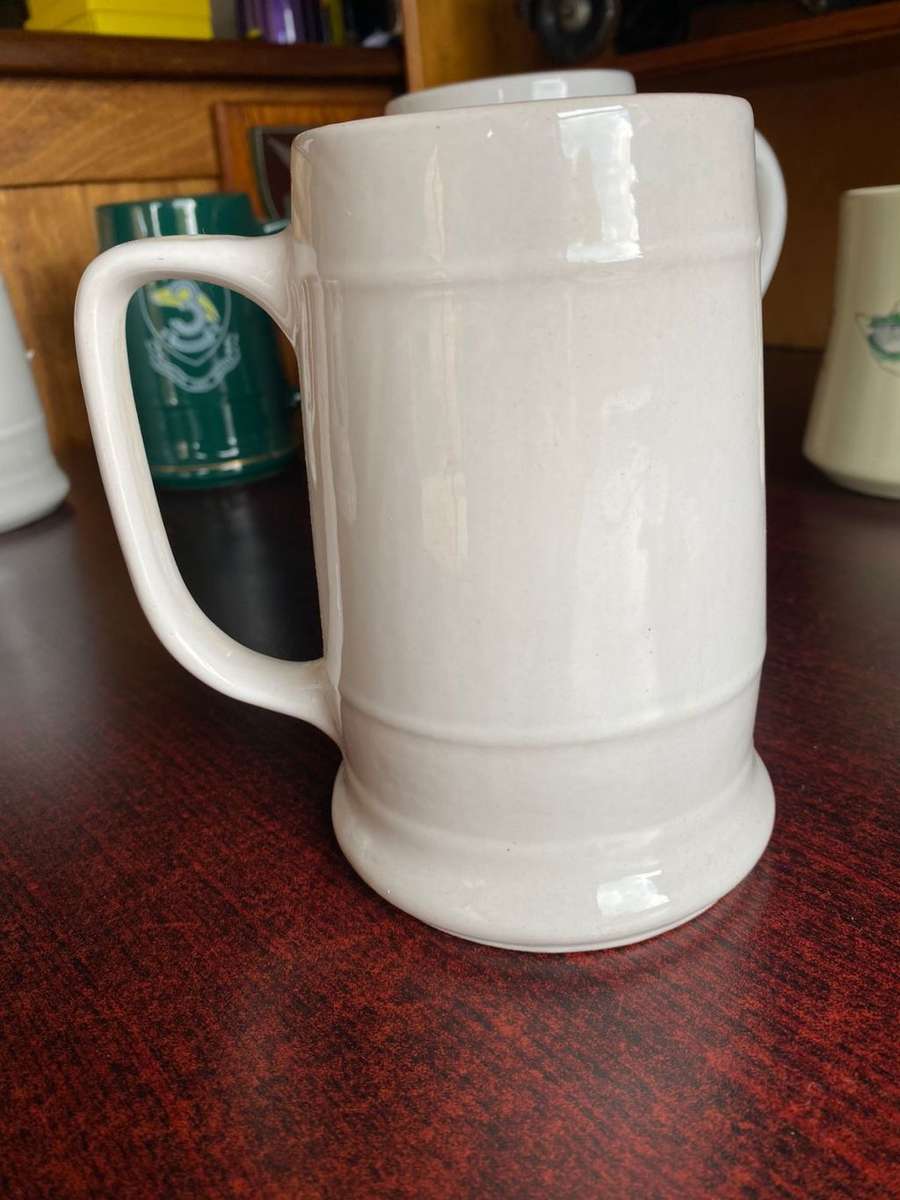 THE 1ST BATTALION RHODESIAN LIGHT INFANTRY WO`S & SGT`S MESS-APRILL 1961- OCT 1980 MUG-NORBEL POTTER