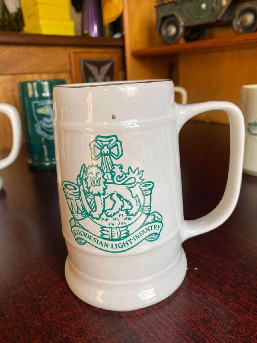 RHODESIAN LIGHT INFANTRY MUG-HEIGHT 15 CM-DIAMETER AT THE BASE 10 CM-GOOD CONDITION WITHOUT ANY CRAC