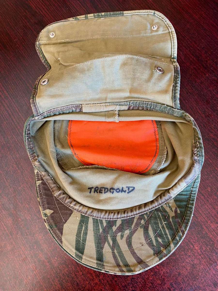 RHODESIAN CAMO FLAP CAP WITH SCARCE REFLECTIVE INNER-BELONGED TO TREDGOLD-HE WAS WITH THE RHODESIAN