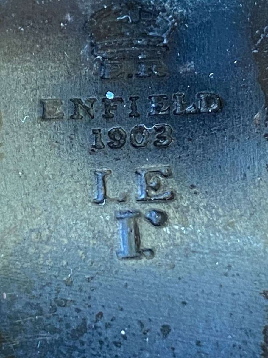 .303 DACTIVATED RIFLE(CAN ONLY BE USED AS A ORNAMENT-TOTAL LENGTH 107CM-PLEASE LOOK AT PICS FOR MARK