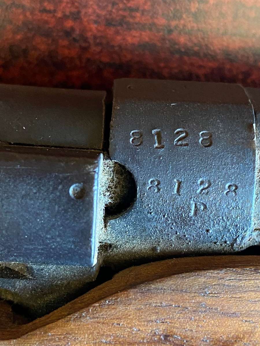 .303 DACTIVATED RIFLE(CAN ONLY BE USED AS A ORNAMENT-TOTAL LENGTH 107CM-PLEASE LOOK AT PICS FOR MARK