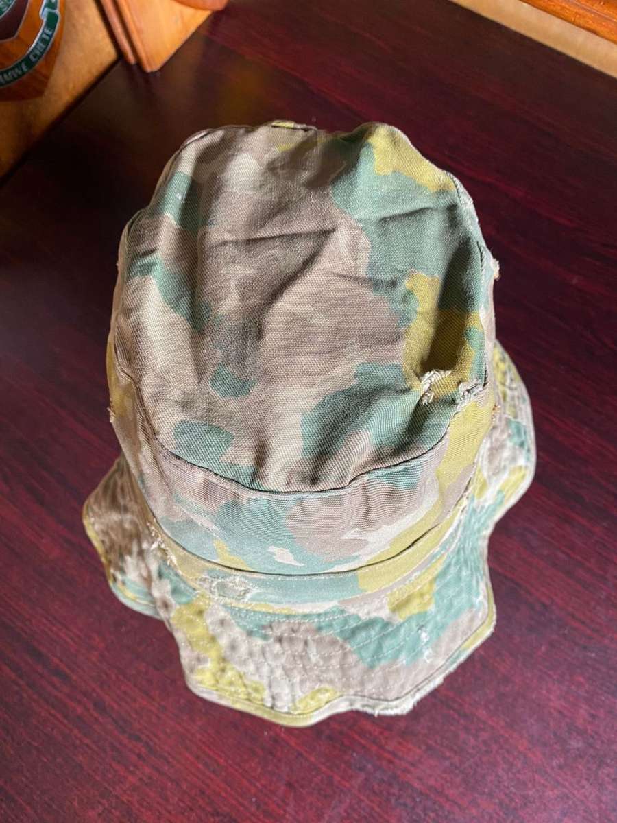 AUTHENTIC RECCE/HUNTER GROUP CAMO BUSH HAT-SIZE 56/7-CONDITION-USED WITH A LOT OF CHARACTER-SCARCE