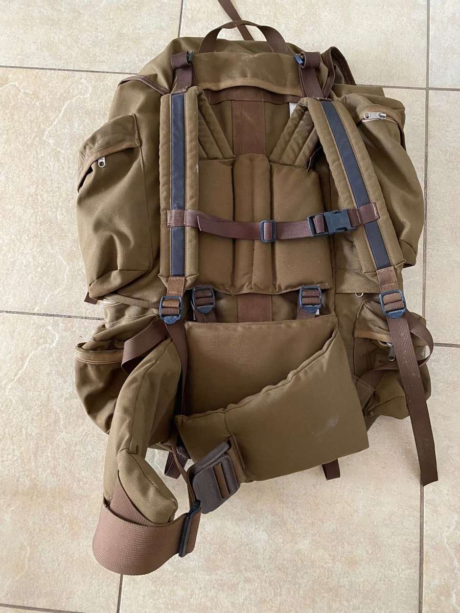 KARRIMOR KS100E JAGUAR BACK PACK-VERY GOOD CONDITION AND COMPLETE CONDITION WITHOUT ANY DAMAGE-PRIVA