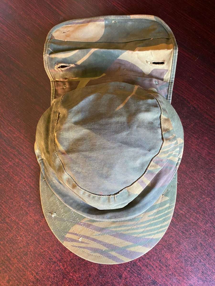 RHODESIAN CAMO FLAP CAP-ORIGINAL BATTLE USED- INSIDE RING MEASURES 57 CM -BUTTONS COMPLETE