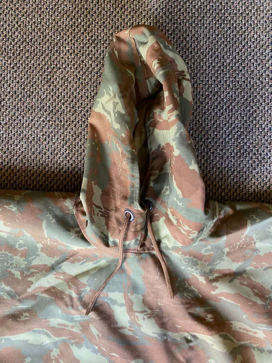 32 BATTALION BIVVY/GROUND SHEET IN VERY GOOD CONDITION