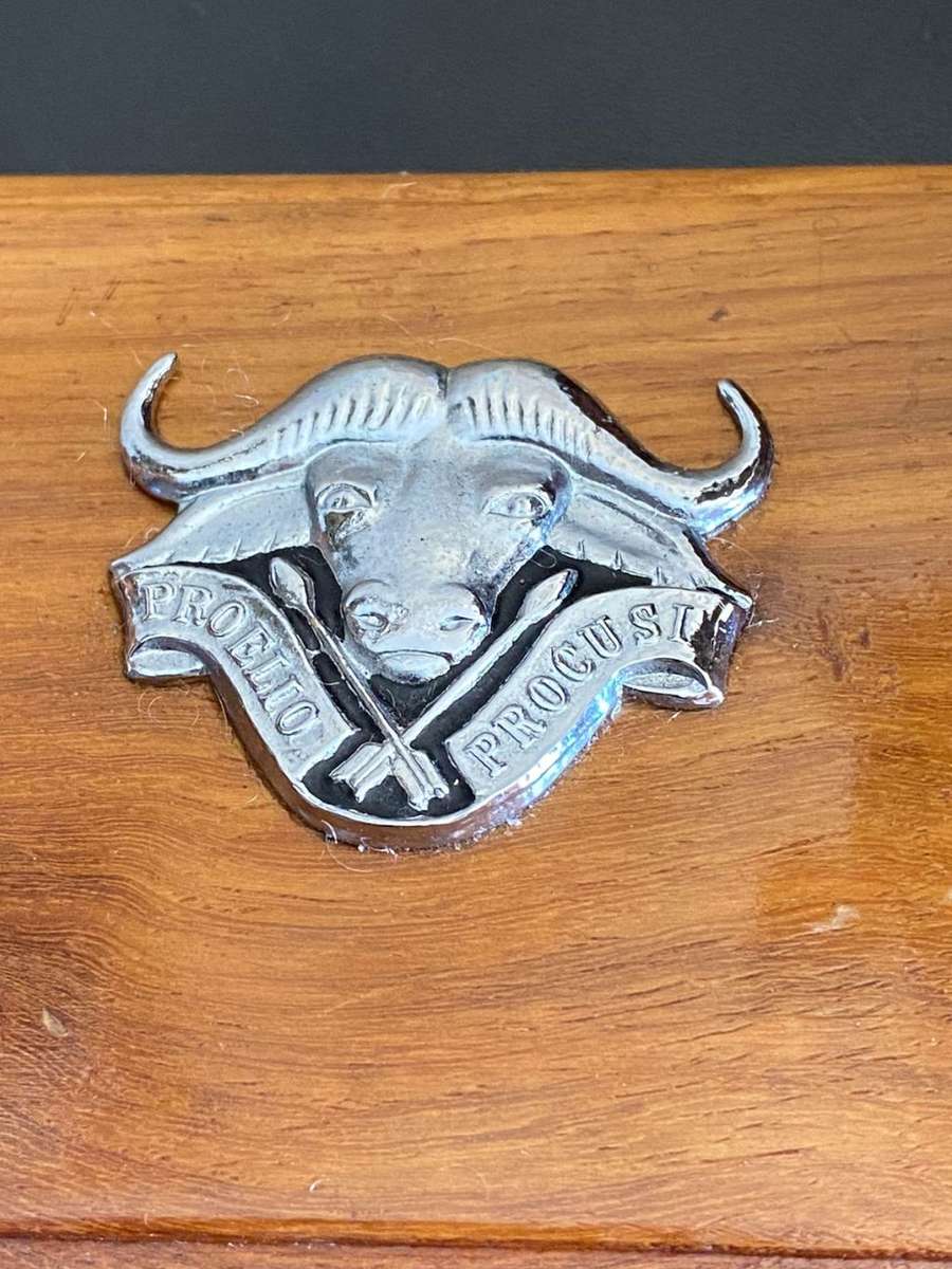 32 BATTALION,OFFICERS PEN HOLDER WITH 6 ENVELOPE OPENERS-THE CAP BADGE ON BASE IS ORIGINAL-BASE MEAS