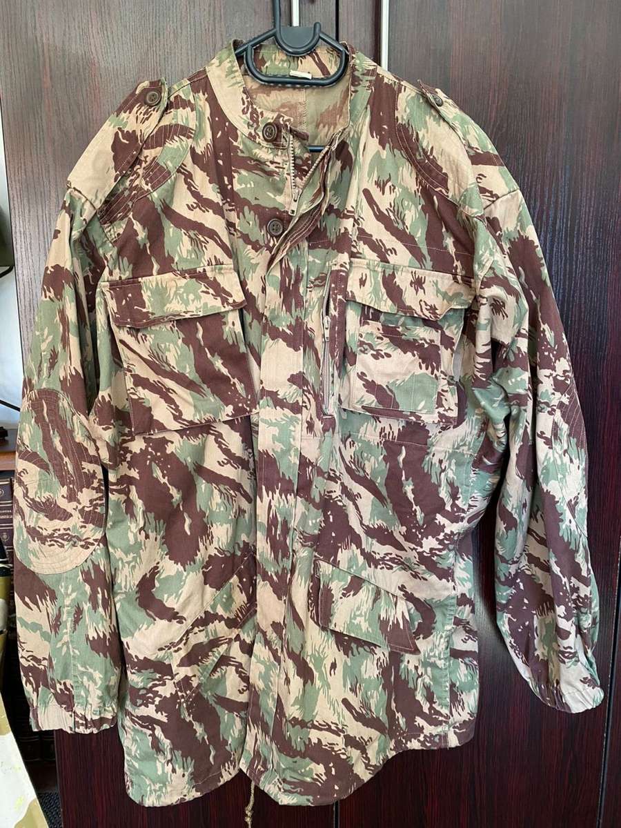 ORIGINAL PERIOD ITEM, FRELIMO 1970`S LIZARD PATTERN (WINTER) CAMO JACKET SIZE XTRA LARGE-MEASURES 74