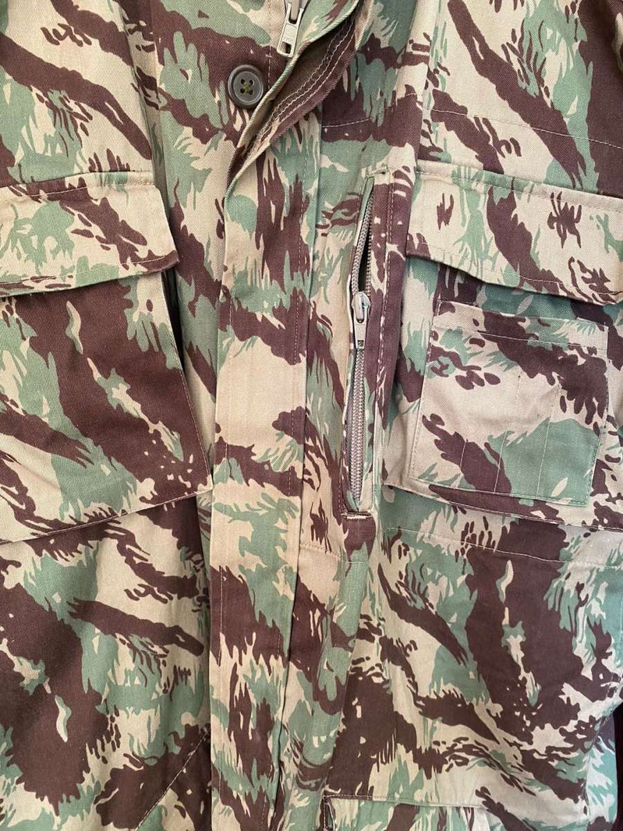 ORIGINAL PERIOD ITEM, FRELIMO 1970`S LIZARD PATTERN (WINTER) CAMO JACKET SIZE XTRA LARGE-MEASURES 74