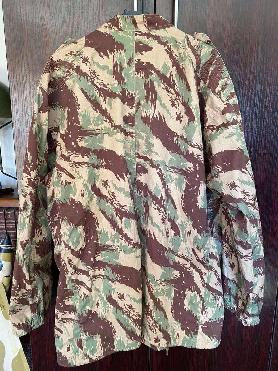 ORIGINAL PERIOD ITEM, FRELIMO 1970`S LIZARD PATTERN (WINTER) CAMO JACKET SIZE XTRA LARGE-MEASURES 74