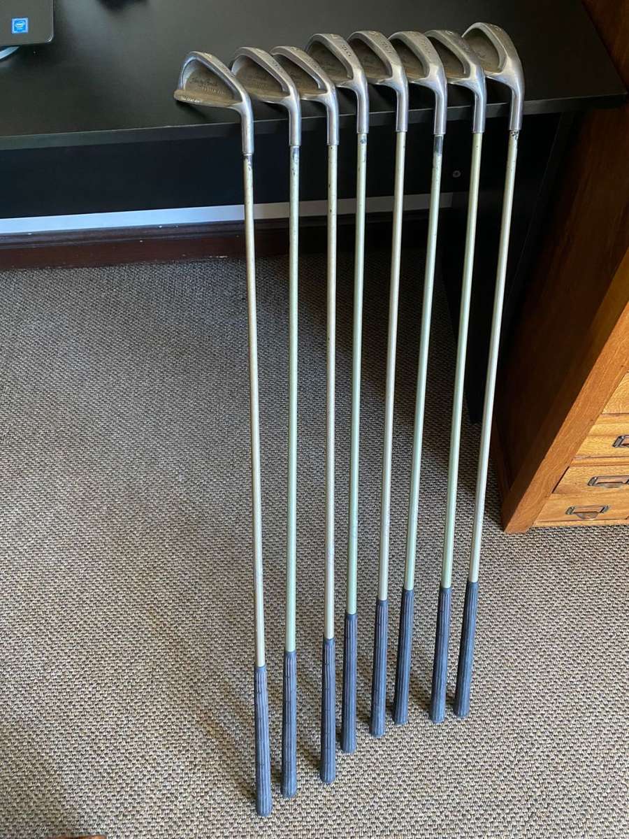 LADIES SET OF IRONS-HAREY PENICK-THE FOLLOWING 4-5-6-7-8-9-10-SW 8 IN TOTAL