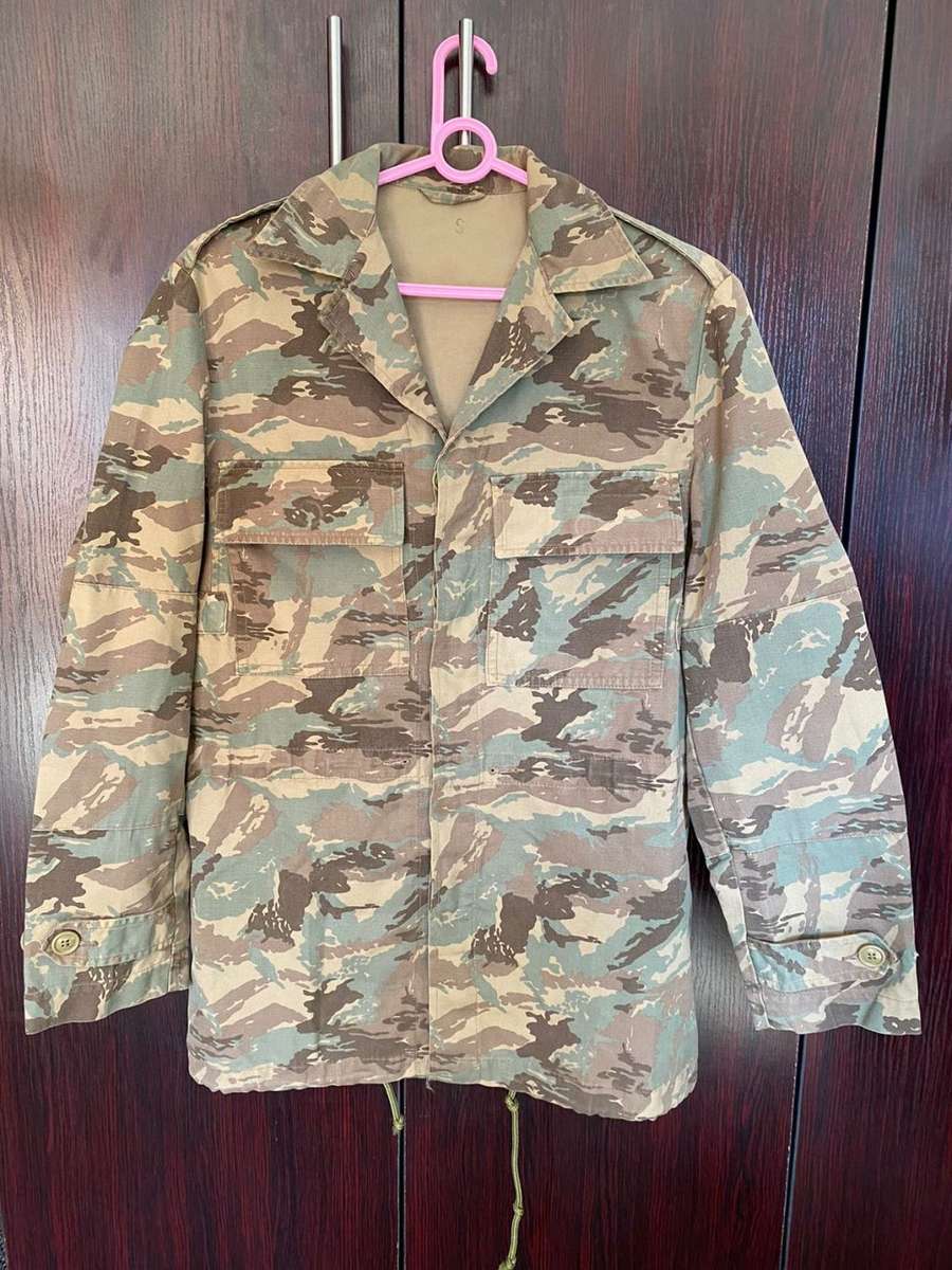 32 BATTALION,WINTER PATTERN CAMO,JACKET-SIZE MEDIU-MEASURES 54 CM ARMPIT TO ARMPIT-USED BUT GOOD CON