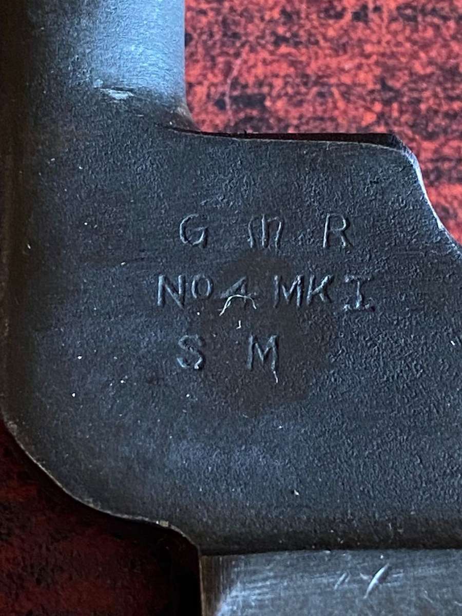 .303 NO 4 MK1-ONLY MADE BY SINGER FROM THERE THE S.M. FACTORY MARKINGS ON THE SOCKET-BOTH BAYONET AN