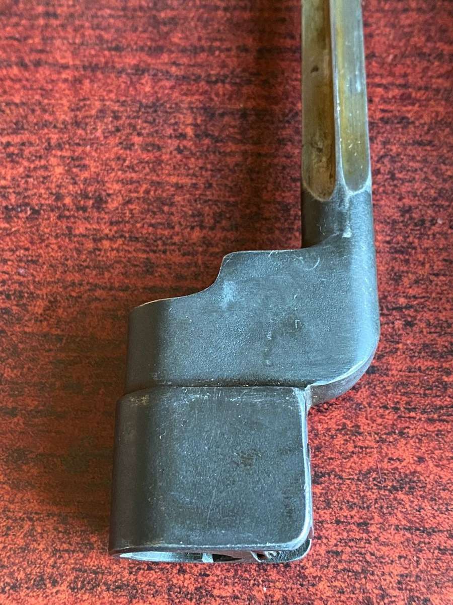 .303 NO 4 MK1-ONLY MADE BY SINGER FROM THERE THE S.M. FACTORY MARKINGS ON THE SOCKET-BOTH BAYONET AN