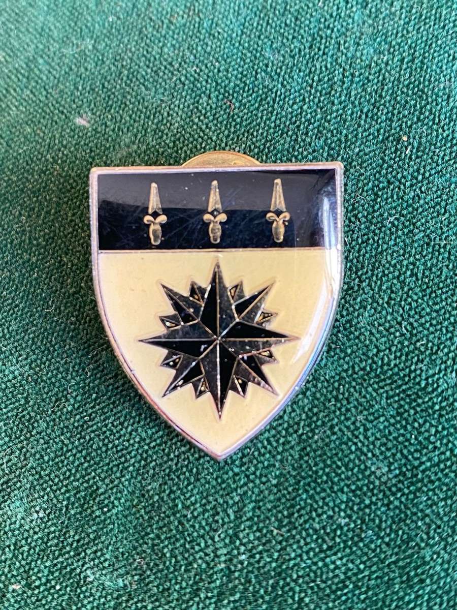 1 RECCE CRAVAT PIN-AS NO CRAVATS WERE WORN,THESE BECAME LAPEL PINS
