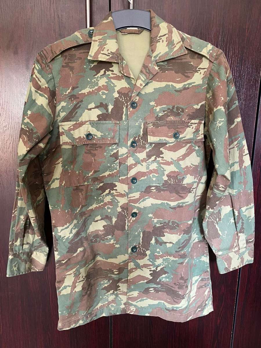 32 BATTALION LONG SLEEVE SHIRT-SIZE SMALL-MEASURES 50 CM ARMPIT TO ARMPIT-USED BUT GOOD CONDITION