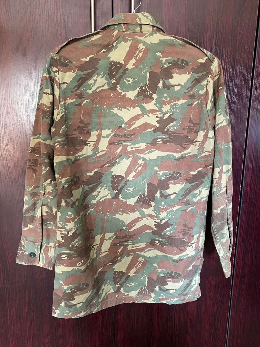 32 BATTALION LONG SLEEVE SHIRT-SIZE SMALL-MEASURES 50 CM ARMPIT TO ARMPIT-USED BUT GOOD CONDITION