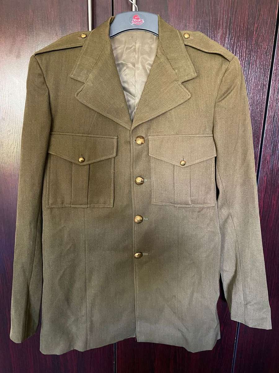 EARLY SA INFANTRY UNIFORM JACKET WITH BRASS BUTTONS-SIZE MEDIUM-MEASURES 51CM ARMPIT TO ARMPIT-STILL