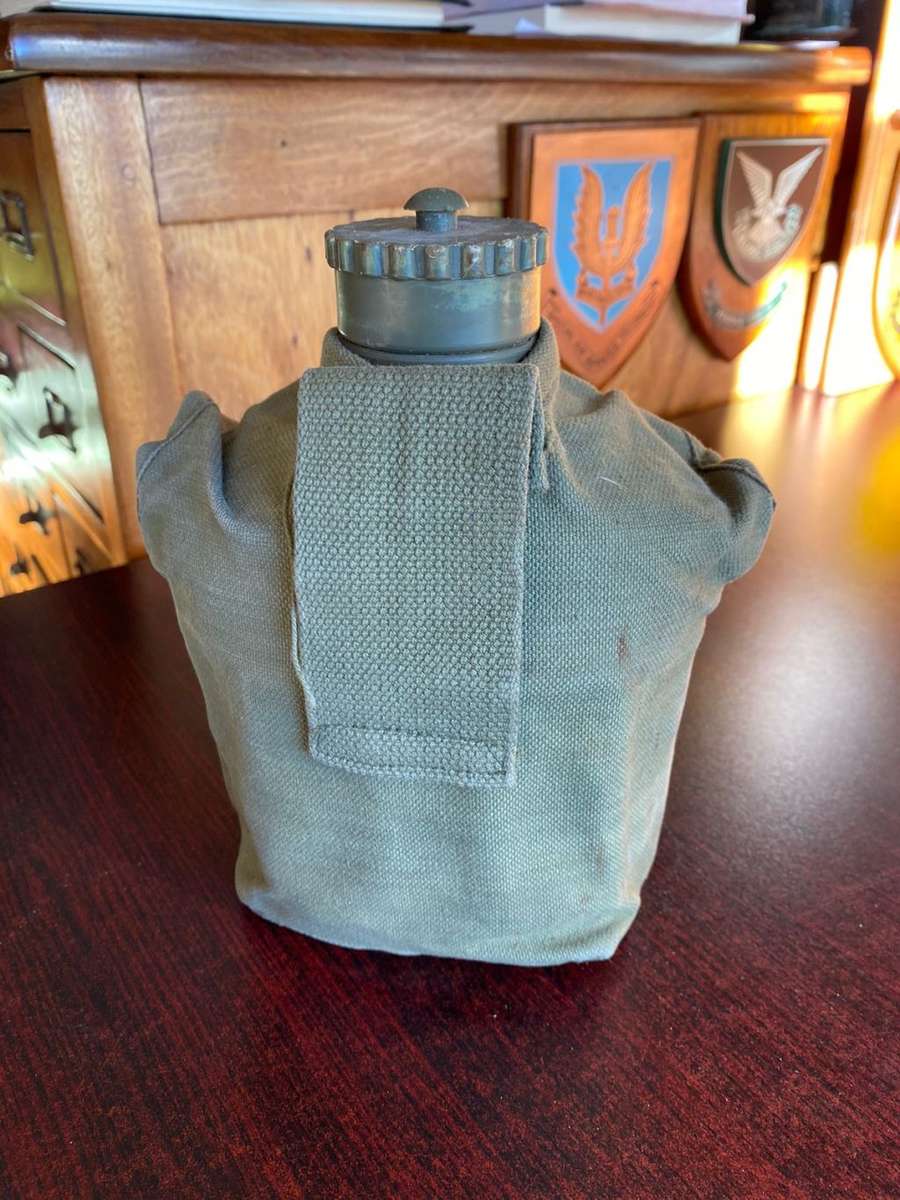 RHODESIAN PATTER 62 WATTER BOTTLE