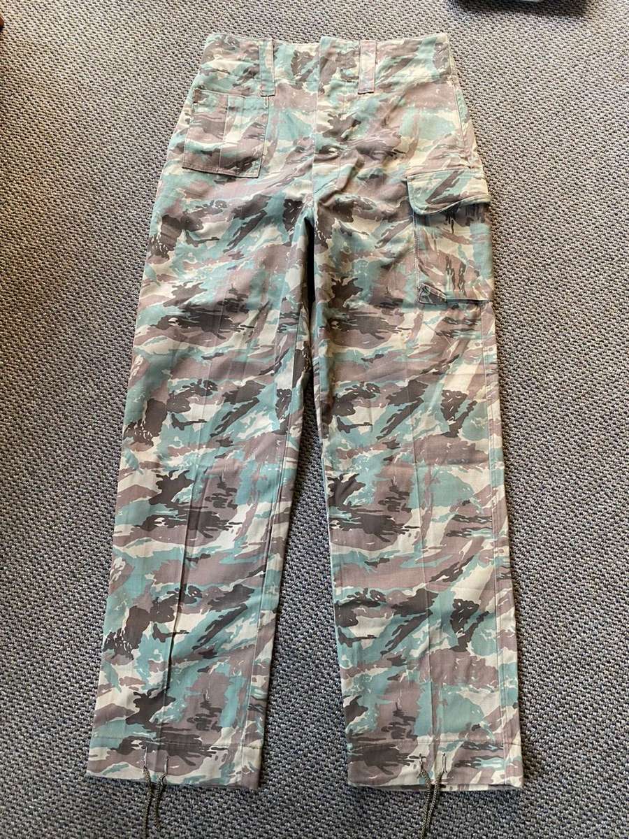 32 BATTALION (WINTER PATTERN) TROUSERS-SIZE 32 TO 34 -PIPE LENGTH 80CM-VERY GOOD CONDITION WITHOUT A