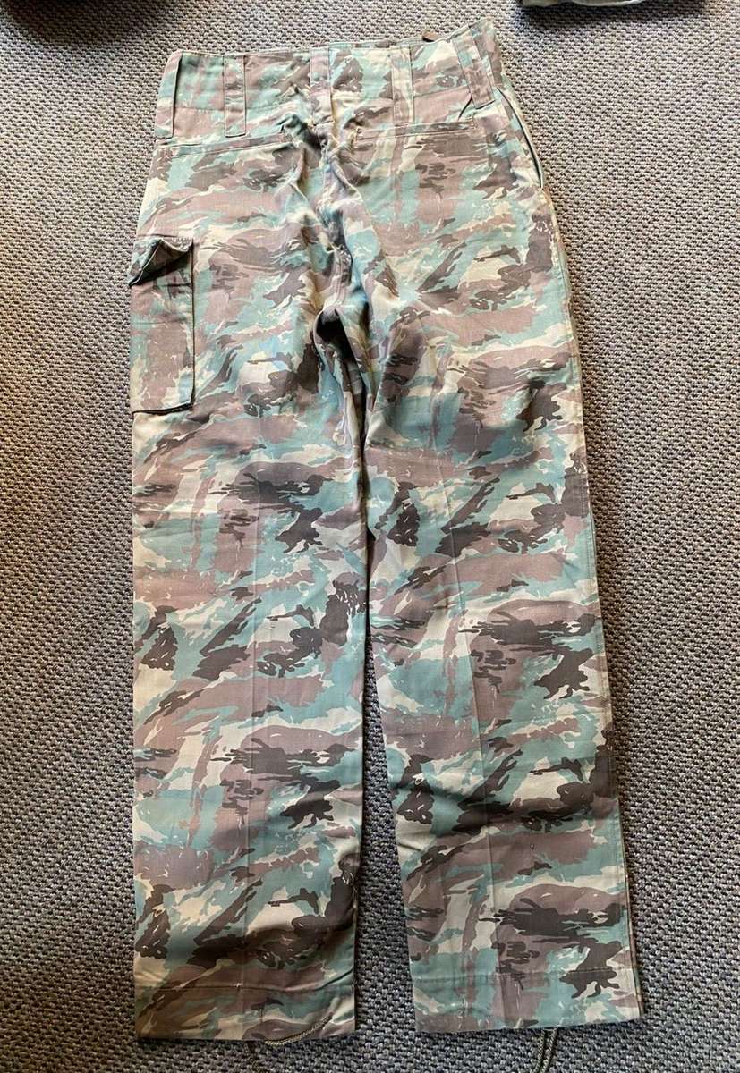 32 BATTALION (WINTER PATTERN) TROUSERS-SIZE 32 TO 34 -PIPE LENGTH 80CM-VERY GOOD CONDITION WITHOUT A