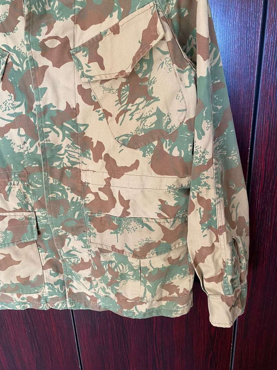 POLICE TASK FORCE 2ND PATTERN CAMO JACKET,WITH REMOVABLE WOOL INNER-SIZE MEDIUM-MEASURES 55CM ARMPIT