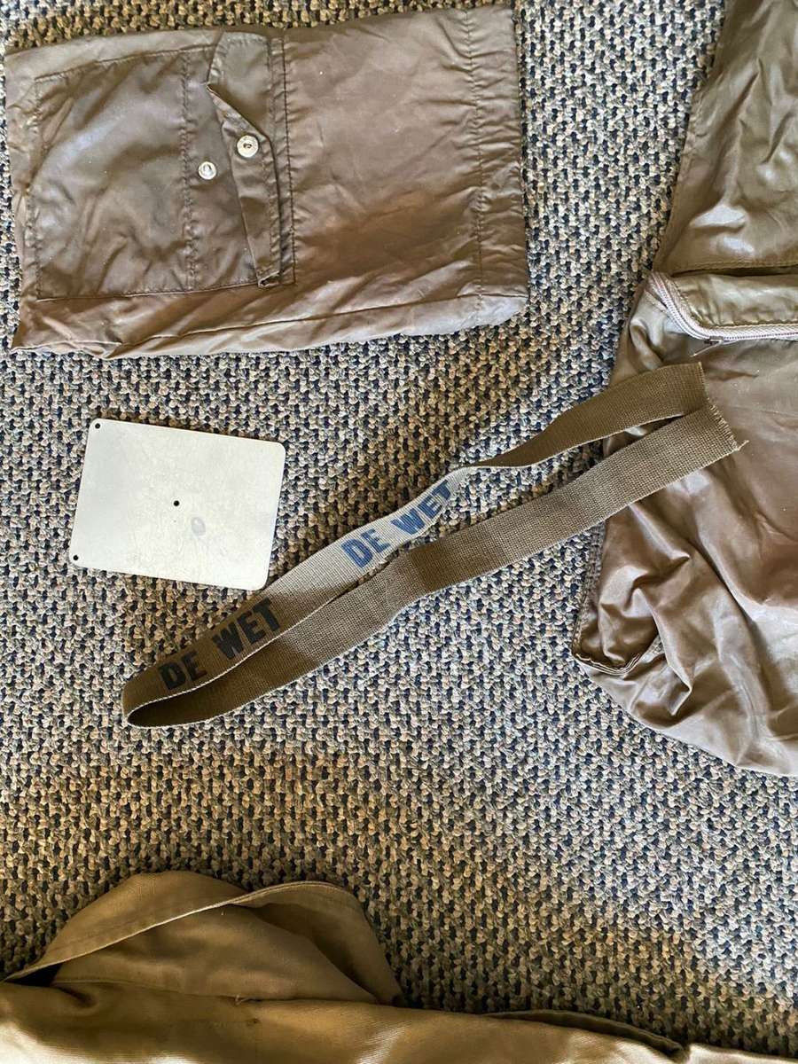 SADF COMBO-6 ITEMS SOLD TOGETHER-THE SHIRT A SIZE MEDIUM-MEASURES 50 CM ARMPIT TO ARMPIT