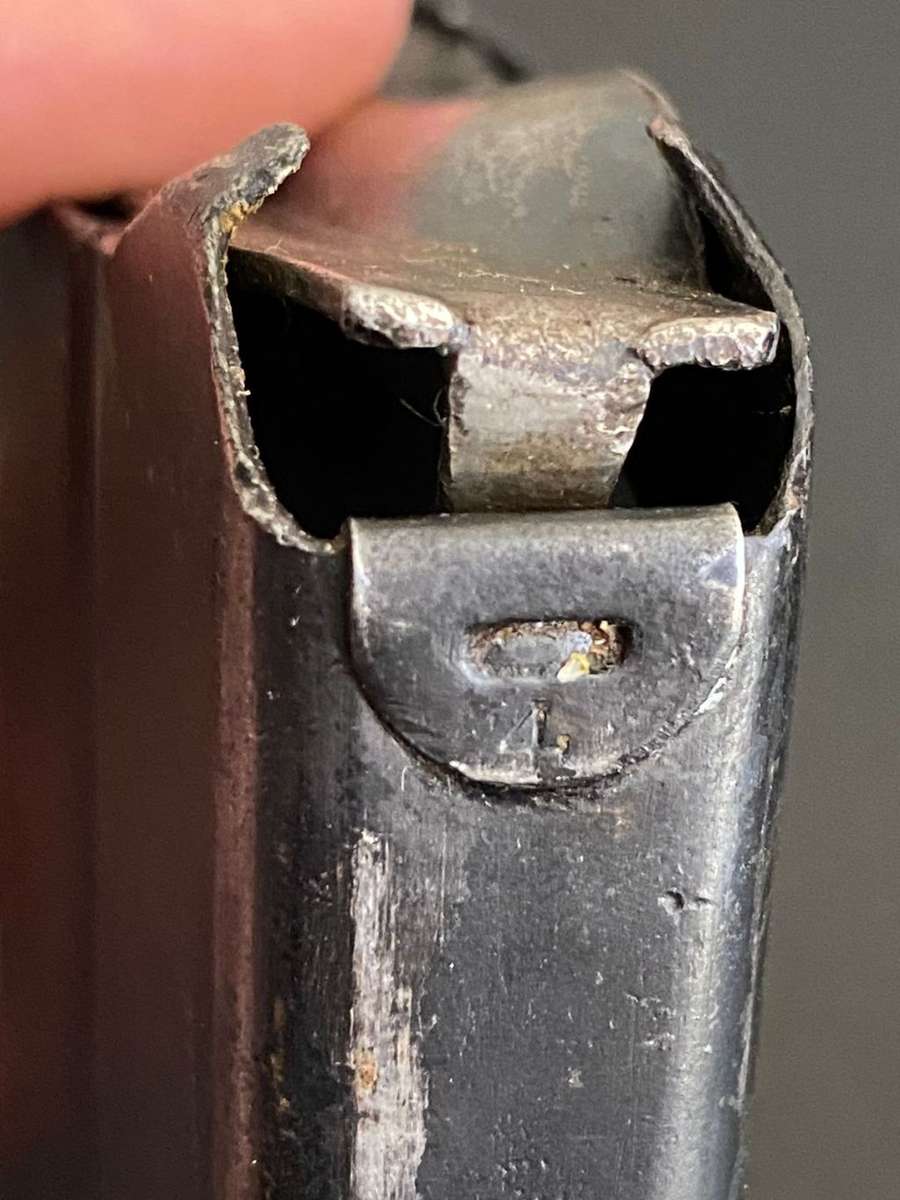 WW1 NO 1 MK 3,.303 RIFLE MAGAZINE - 10 ROUND-GOOD WORKING CONDITION,WITHOUT ANY RUST