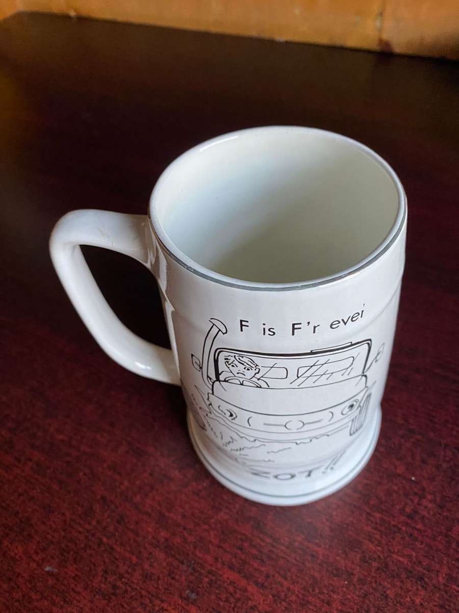 RHODESIA REGIMENT F COY MUG-NORBEL POTTERIES MAKERS STAMP-HEIGHT 15CM-GOOD CONDITION WITH NO DAMAGE