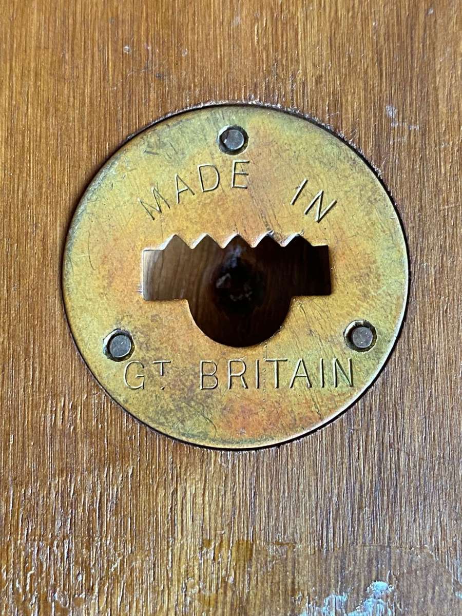 BRITISH SCHOOL OF INFANTRY PLAQUE