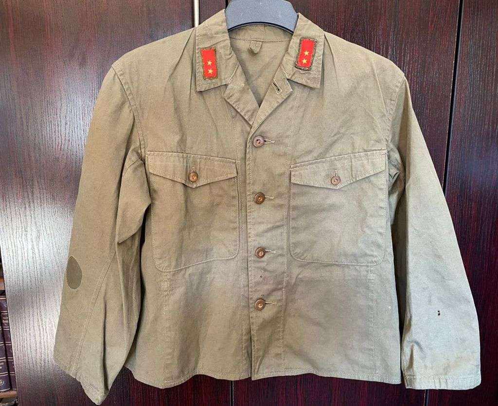 AUTHENTIC JAPANESE WW2 TROPICAL UNIFORM JACKET-SCARCE ORIGINAL ITEM-STILL IN GOOD CONDITION