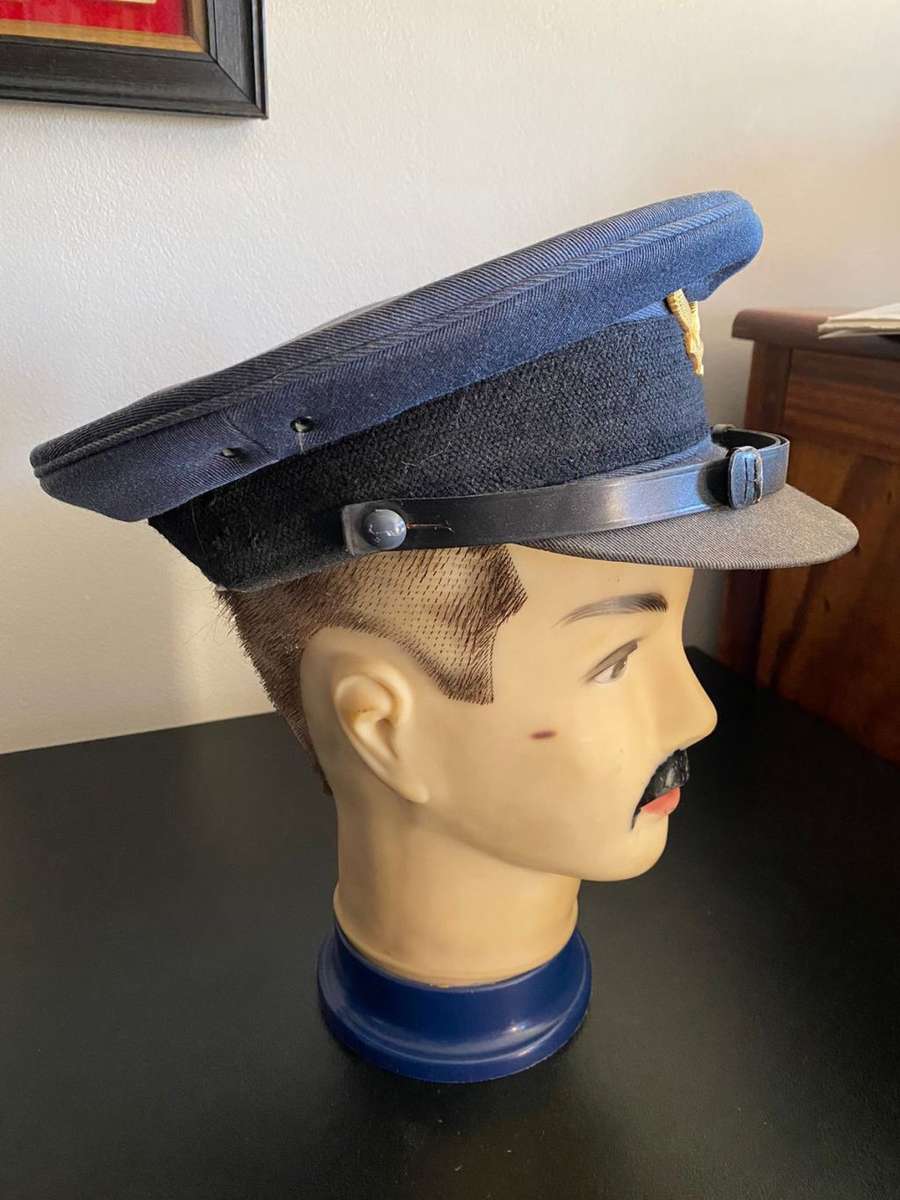 SAAF PEAKED CAP-WORN FROM 1960-BORDER WAR PERIOD-GOOD CONDITION