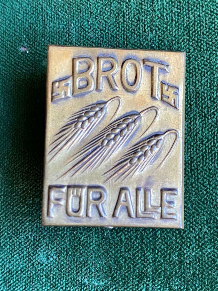 WW2 GERMAN TINNY-STICK PIN INTACT