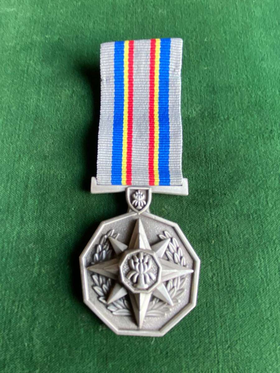 SILVER (MARKED) POLICE 20 YEAR LOYAL SERVICE MEDAL-FULL SIZE-TOTAL WEIGHT 50 G