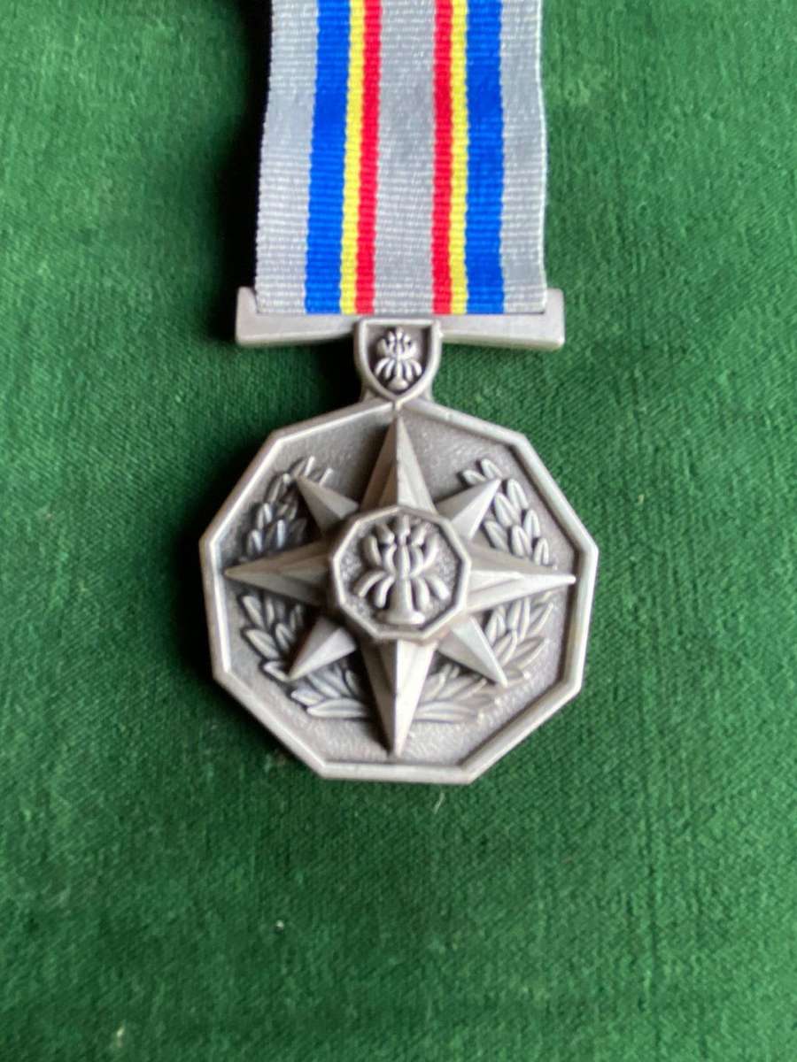 SILVER (MARKED) POLICE 20 YEAR LOYAL SERVICE MEDAL-FULL SIZE-TOTAL WEIGHT 50 G
