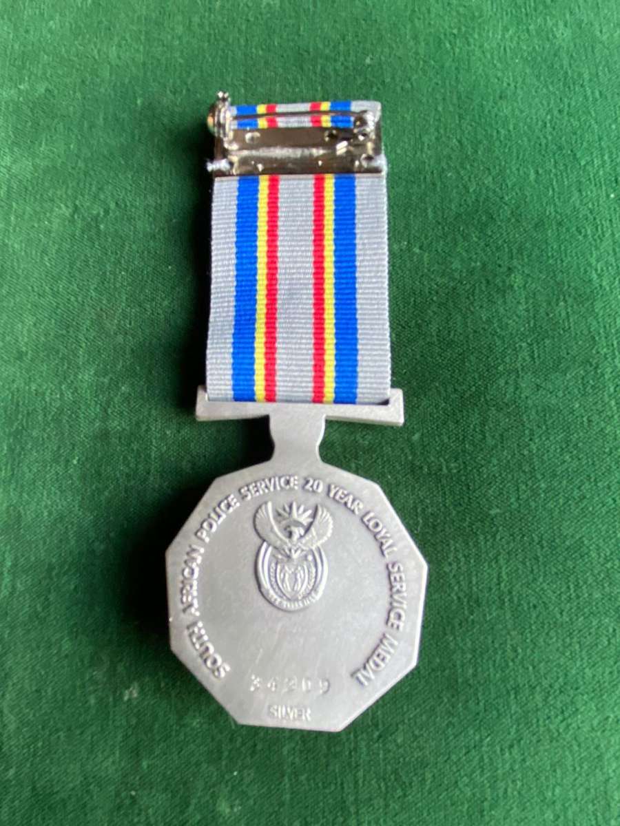 SILVER (MARKED) POLICE 20 YEAR LOYAL SERVICE MEDAL-FULL SIZE-TOTAL WEIGHT 50 G