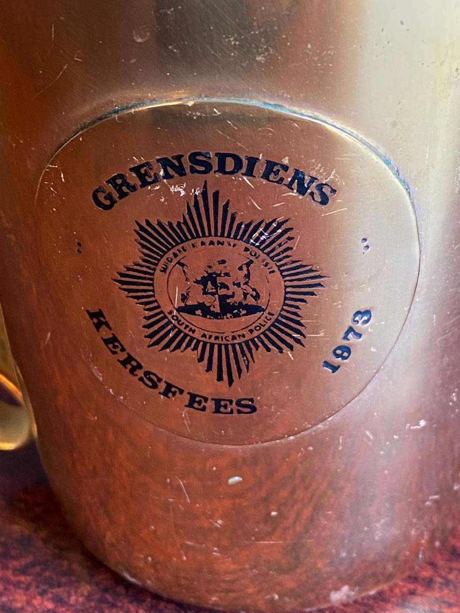 POLICE COPPER MUG FROM THE 1973 RHODESIA CAMPAIGN WITH SPECIFIC MARKINGS AND DATES-HEIGHT 10,5 CM