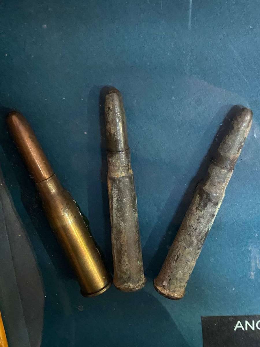 FRAMED ANGLO BOER WAR 1899-1902 BULLETS-MARTINI HENRY + MAUSER- FRAME MEASURES 25,5X20CM