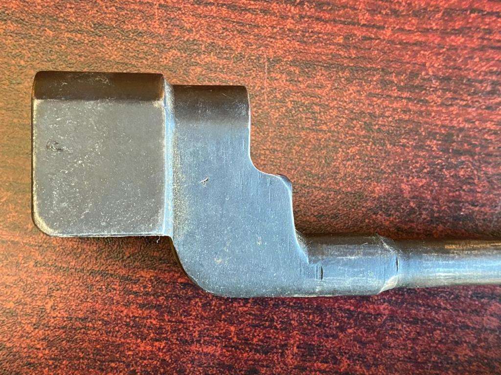 .303 RIFLE NO 4 MK11 SAVAGE BAYONET,WITH VICTORY PLASTIC SCABBARD AND WEBBING FROG-VERY GOOD CONDITI