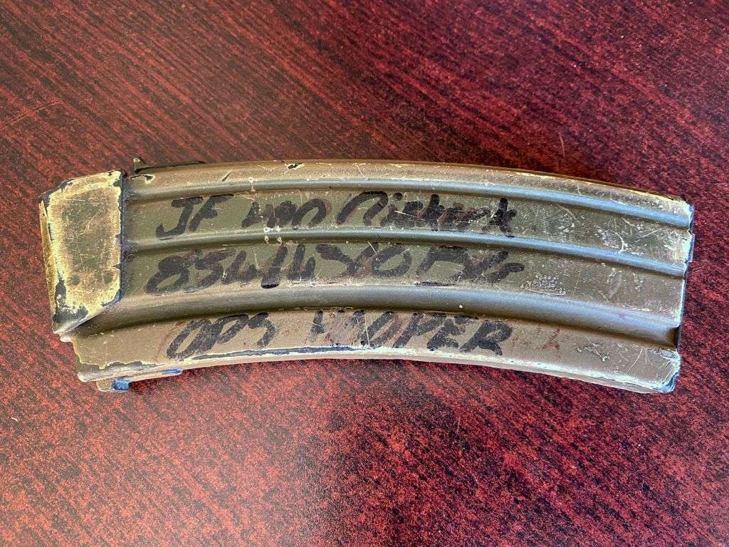 BORDER WAR BRING BACK MAGAZINE FOR R4 RIFLE-ANGOLA OPS HOOPER COMPLETE,WORKING CONDITION