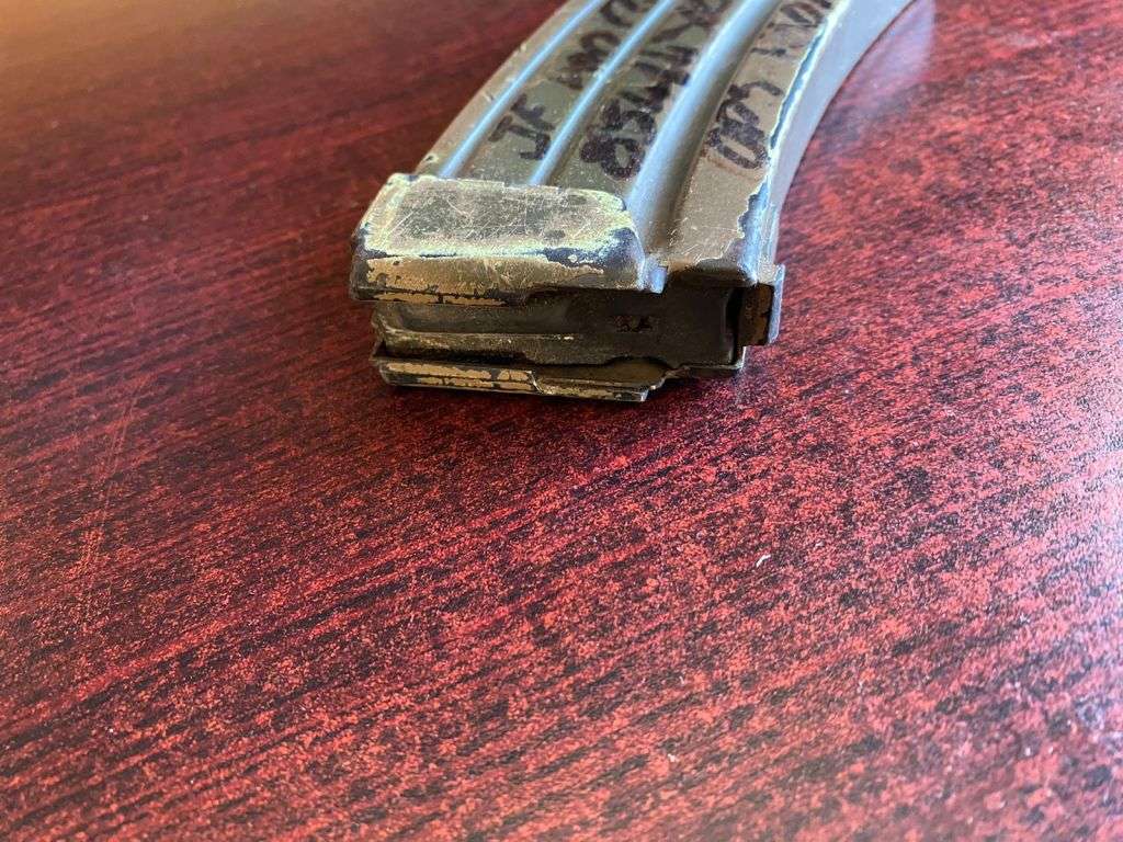 BORDER WAR BRING BACK MAGAZINE FOR R4 RIFLE-ANGOLA OPS HOOPER COMPLETE,WORKING CONDITION